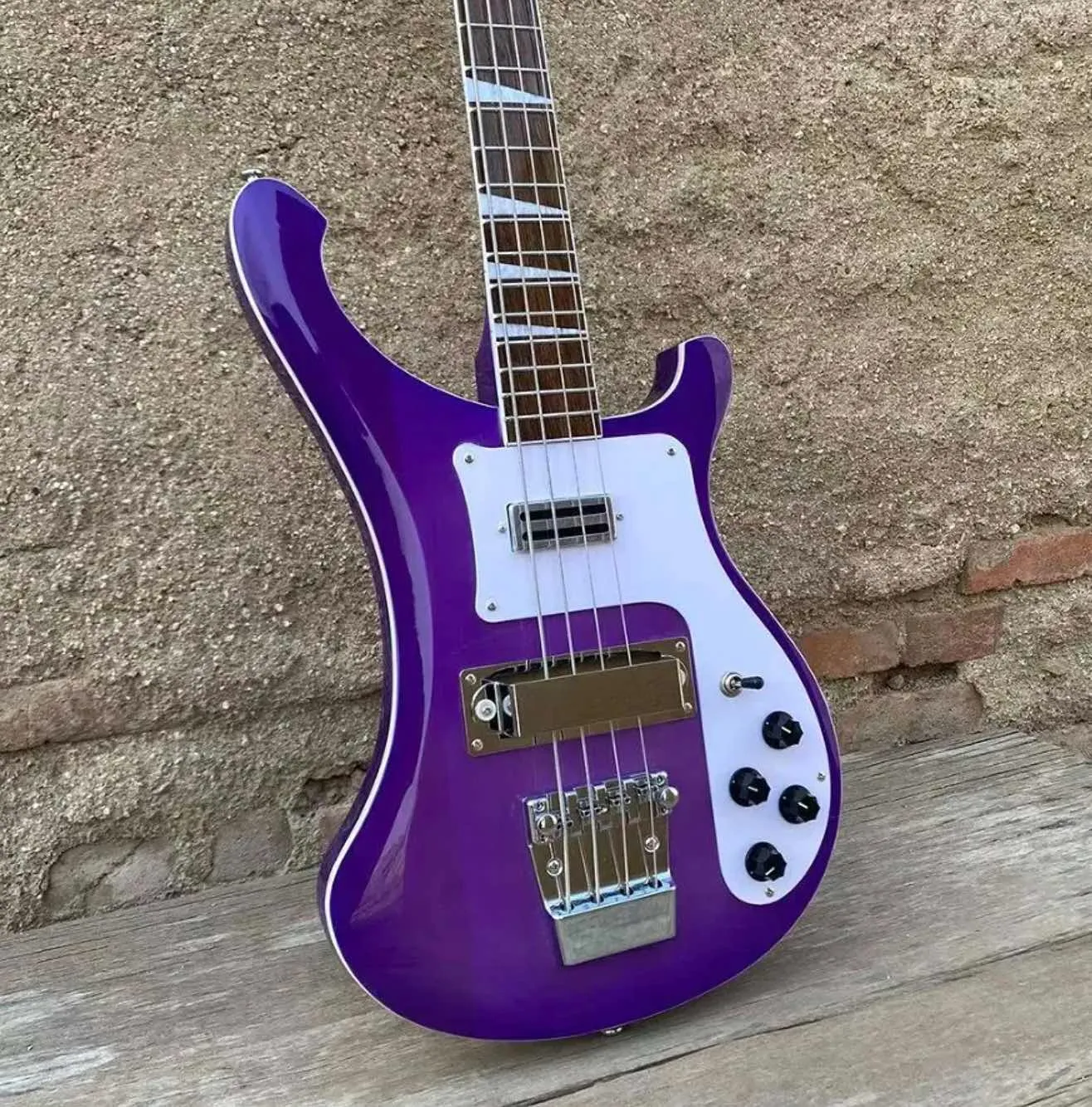 Anpassad Rickenback -stil 4003 Electric Bass Guitar, Transparent Purple, Basswood Body, Maple Neck