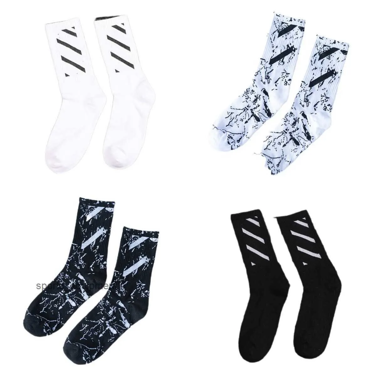 Designer Fashion Mens Womens Ow Socks 100% Bomullsstrumpor Högkvalitet Söt hjärtmönster från 21N5