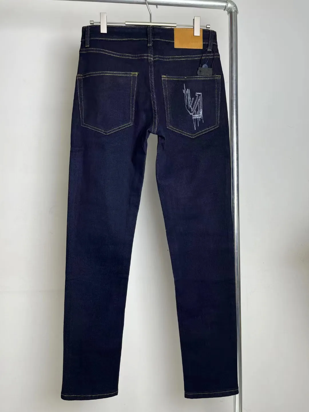 Novo L jeans azul marinho, jeans feminino designer jeans de alta qualidade design linear retro esportes de rua calças esportivas casuais calças de jogging de designer Ambos os jeans masculinos