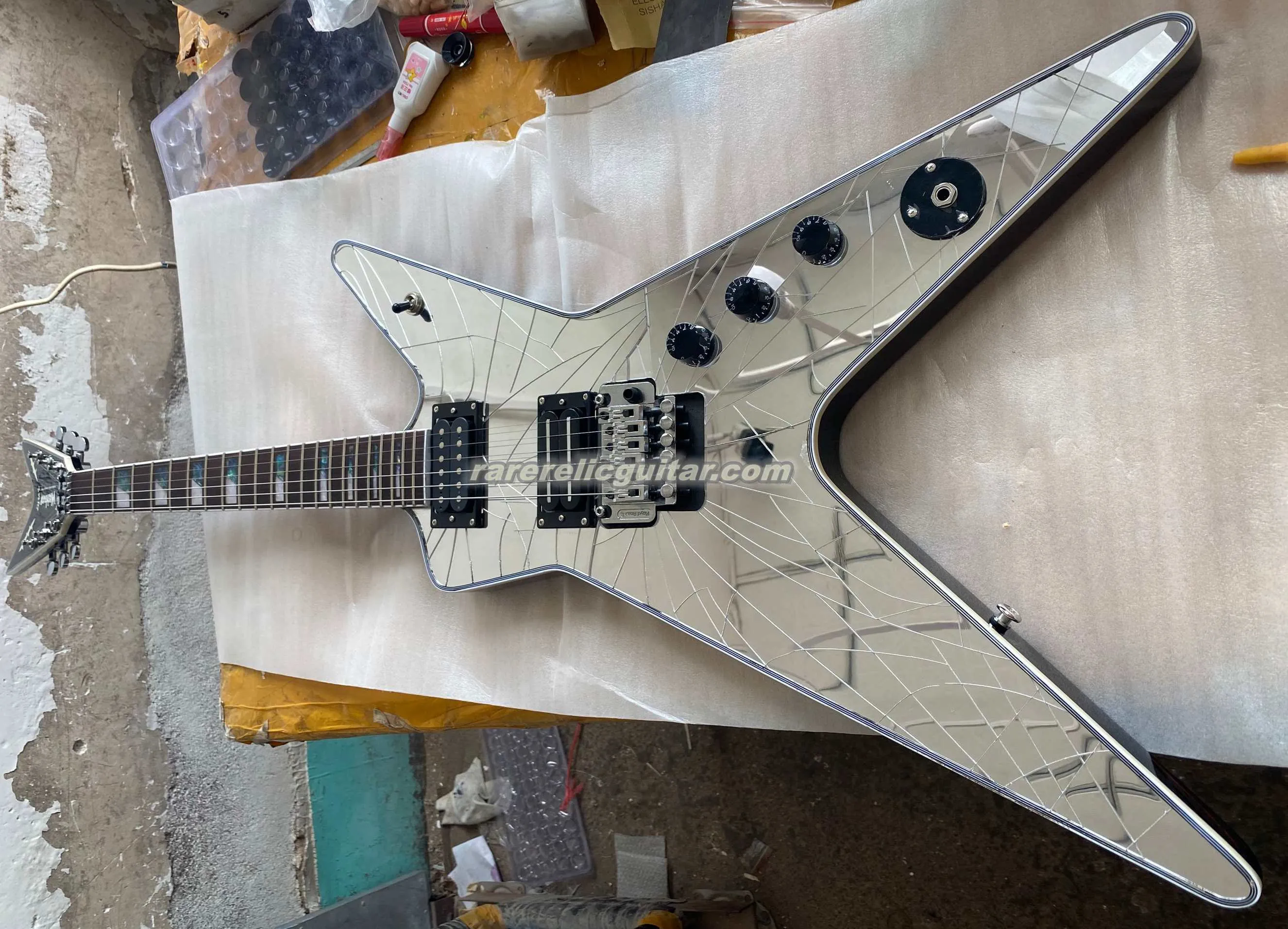 Op voorraad Burn Dime Dimebag Darrell Funky Munky Cracked Mirror elektrische gitaar Floyd Rose Tremolo Bridge Abalone Block Inlay Grover Tuners Chrome Hardware