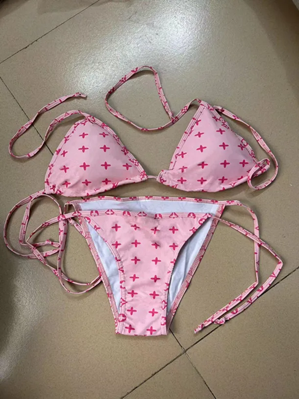 Kobiety bikini projektant stroju kąpielowego panie luksusowy projektant kostiumów kąpielowych Dwuczęściowy garnitur kąpielowy Zestawy dziewcząt plażowe ubranie letnia marka pływacka garnitur BKKINI Designer Swimwear G01