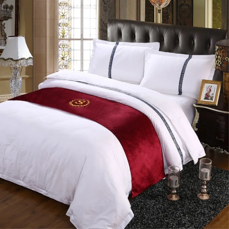 Vino Rosso Pelle Scamosciata S Segno Doppio Strato Letto Runner Sciarpa Copriletto Copriletto el Biancheria Da Letto Decor Singolo Queen King 3 Size281T