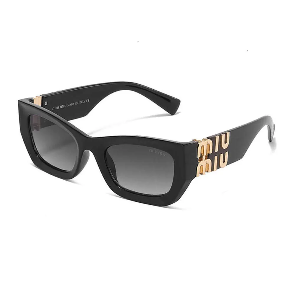 Designer Mui Mui Sunglasses 2024 New M Family Cats Eye Fashion Sunglasses With Advanced Metal Accessories Fashion Glasses