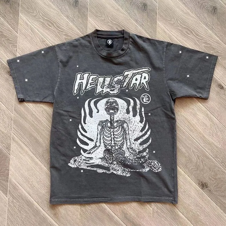 2024 Erkek Tasarımcı T Shirt Hellstar Gömlek Crewneck Grafik Tee Hip Hop Yaz Moda Tees Kadın Tasarımcılar Üstler Polos Kısa Kollu Yüksek Kaliteli Hellstars Giysileri