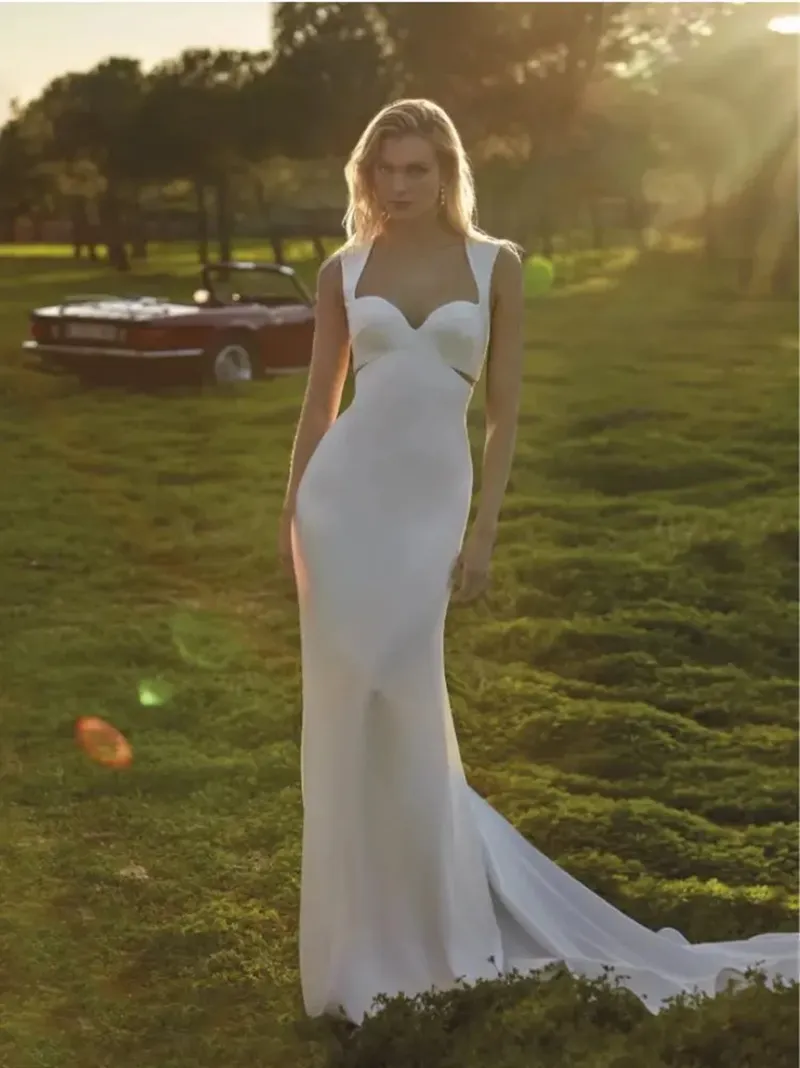 Sweetheart Neck Backless Backless Mermaid Wedding Dress with Court Train - Sleeveless Satin Bridal Gown for Garden Bride Reception