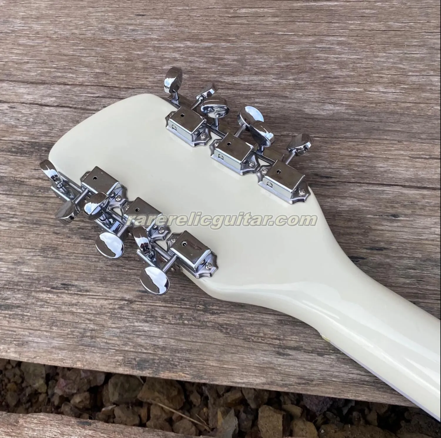 Vintage Electric Guitar: Cream White Trapeze Tailpiece Vintage Electric Guitar: Cream White Trapeze Tailpiece