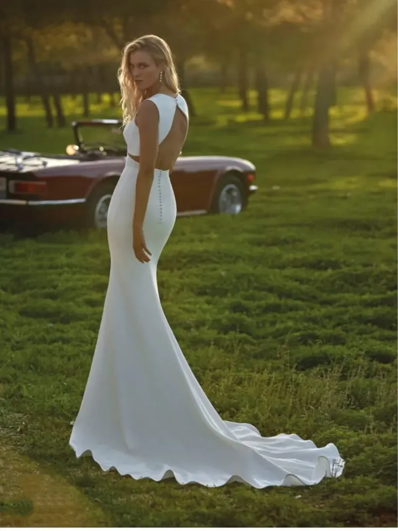 Sweetheart Neck Backless Backless Mermaid Wedding Dress with Court Train