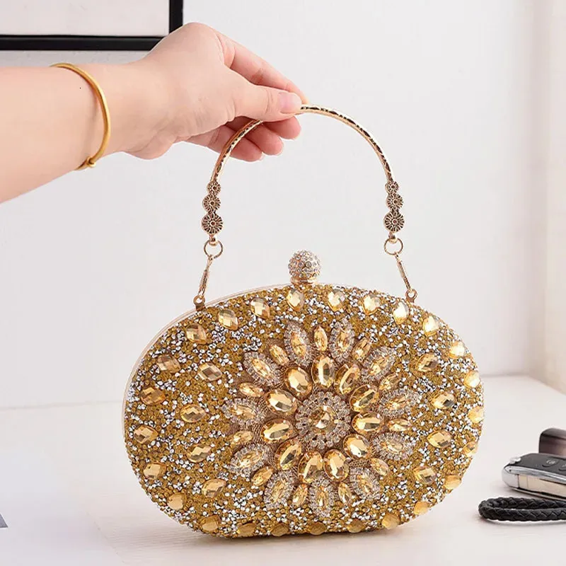 Pochette de soirée pour femmes, sac à main de luxe avec chaîne et diamant, fleur de mariage, sac à main de fête de styliste avec poignée en métal, 240228