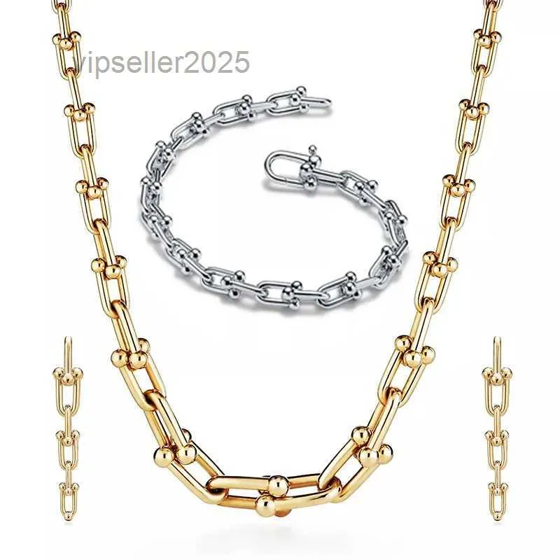 Designer di lusso Bracciale a ferro di cavallo Orecchini Collana Donna Acciaio inossidabile Moda Semplice Coppia Collane a catena Gioielli Regalo Accessori per ragazza