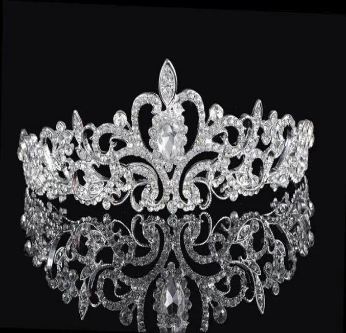 Lśniące kryształy z koralikami korony ślubne 2016 Bridal Crystal Veil Tiara Crown Headband Hair Akcesoria Party Wedding Tiara2548291