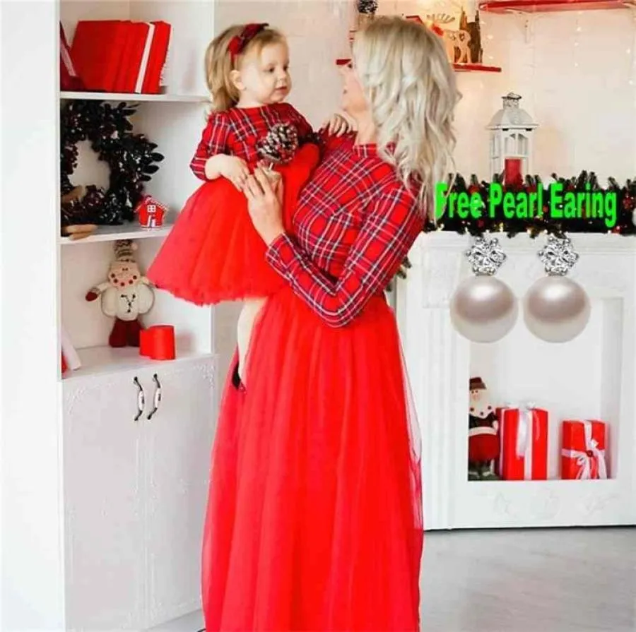 Natal mãe filha vestidos mamãe e eu família combinando roupas roupas de inverno meninas xadrez mãe 2107242147769