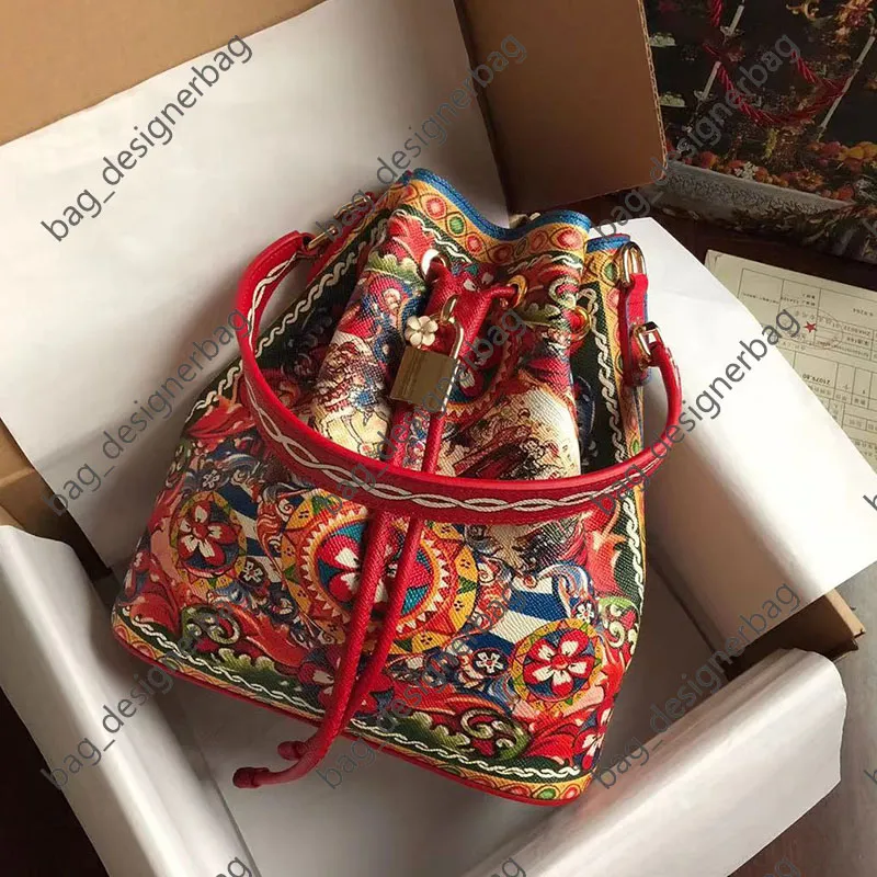 Kvinnors lyxvarumärkesväska mångsidig designer handväska äkta läder kvinnors väska