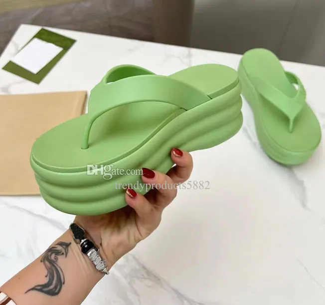 Slippers with clip on soles deals