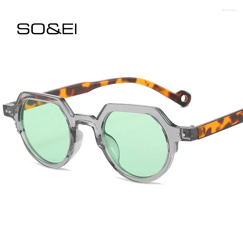 Lunettes de soleil SOEI Mode Petit Ovale Pour Femmes UV400 Vintage Punk Rivets Couleur Bonbon Lunettes Femme Hommes Léopard Lunettes De Soleil