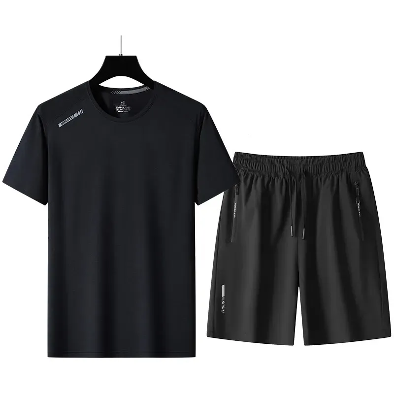 Повседневная летняя футболка и шорты для мужчин, комплект из двух предметов, черный спортивный костюм в стиле хип-хоп, уличная спортивная одежда для бега, большие размеры 240305