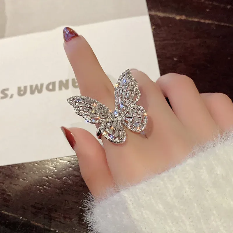 Korean Fashion Schmuck Öffnung High-grade Zirkon Schmetterling Einstellung Ringe für Frauen Shiny Cocktail 14k Gold Ring Anillos mujer