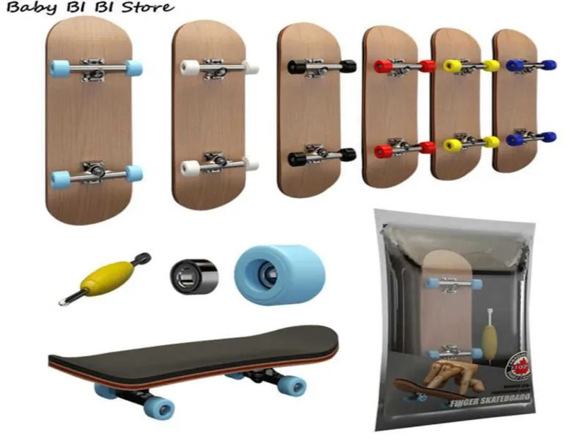 Blanda hela miniatyrer Skate Board Wood Finger Toy Professional Stents Set Novelty Children Christmas Gift7901003