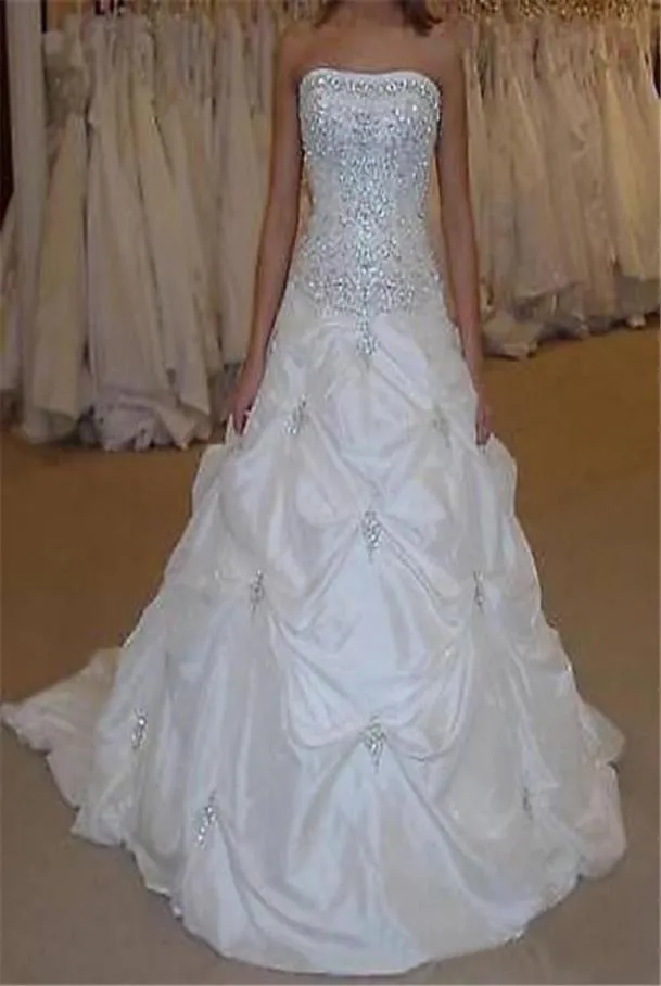2021 Ny Stock Crystal Strapless Ball Gown Wedding Dresses With Applices Pärlade billiga plus storlek Brudklänningar BM672189943