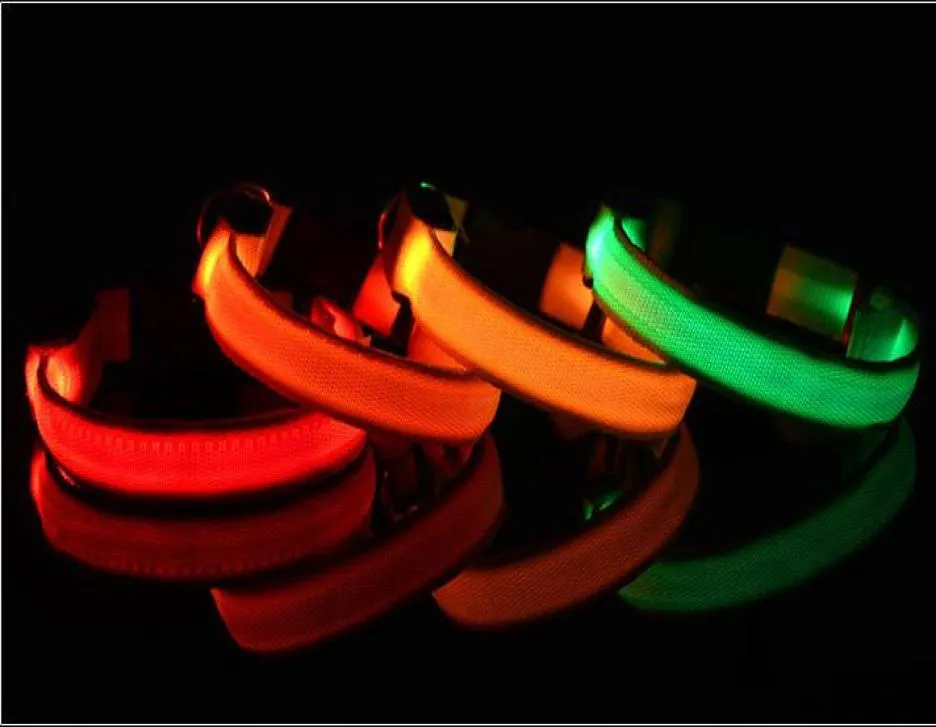 8 couleurs 4 tailles nuit sécurité lumière LED clignotant lueur Nylon collier de chien de compagnie petit chien moyen laisse pour animaux de compagnie collier de chien clignotant sécurité Col9570532