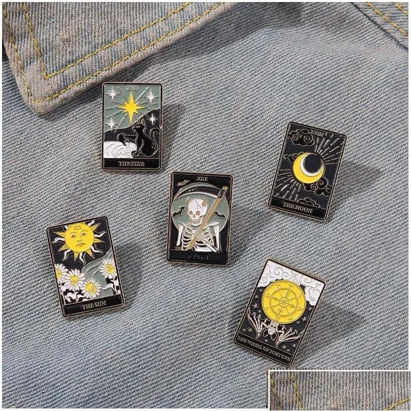 Accessori del fumetto Punk Serie di carte dei Tarocchi Spille Sun Moon Donne Lega di smalto Stella Scheletro Distintivi per Uni Maglione Zaino Clo Drop Ot26Q