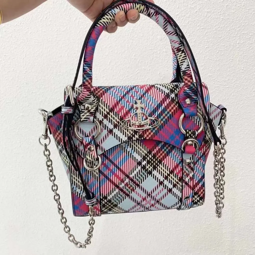 Viviennes Westwoods à carreaux Femmes Chaîne d'été One épaule Crossbody Handheld Checkered Postman Bag Tide