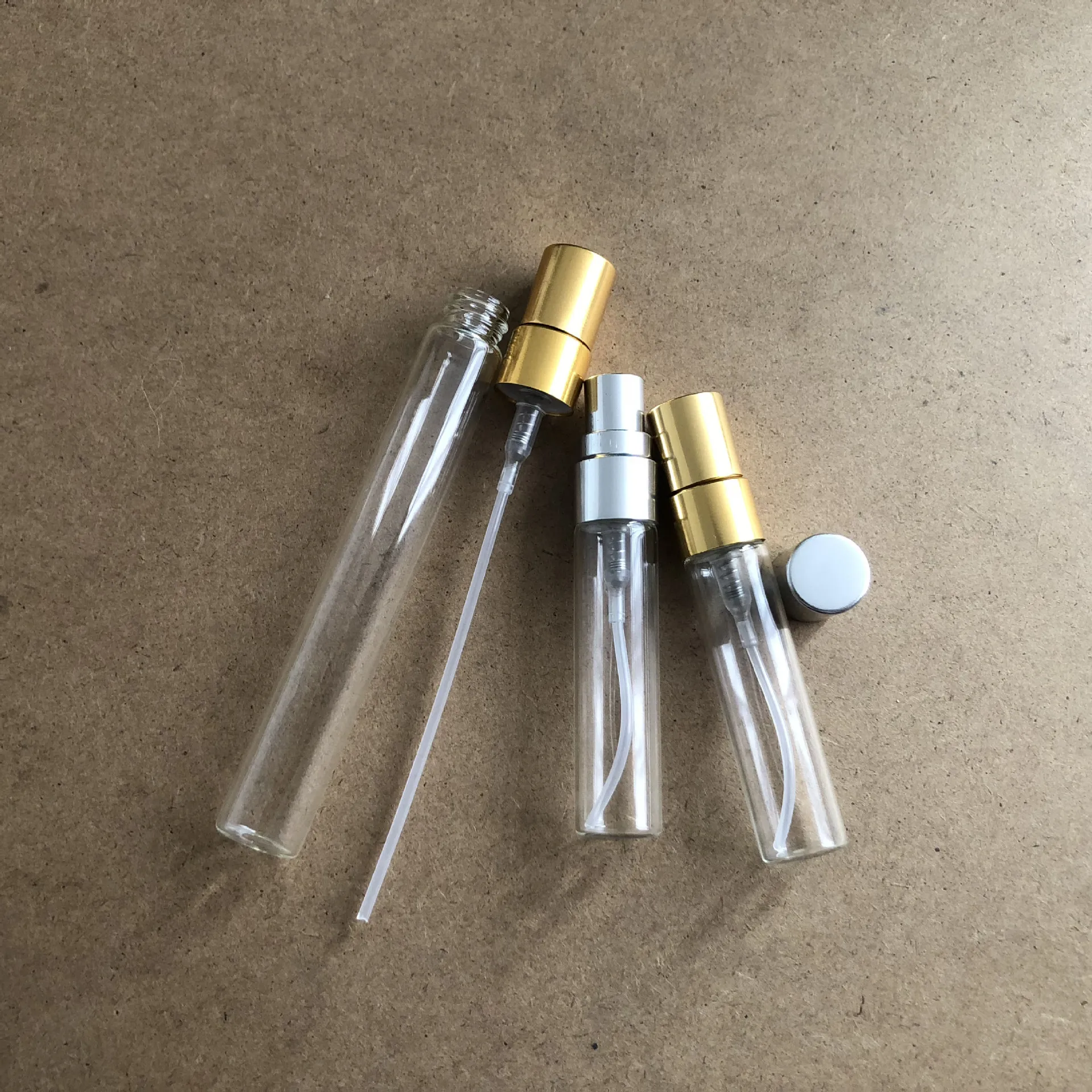 ホットセールポータブルガラススプレーボトル空の青い詰め替え可能な香水ボトル2ml 3ml 5ml 10ml金シルバークリアキャップミストポンプスプレー付き