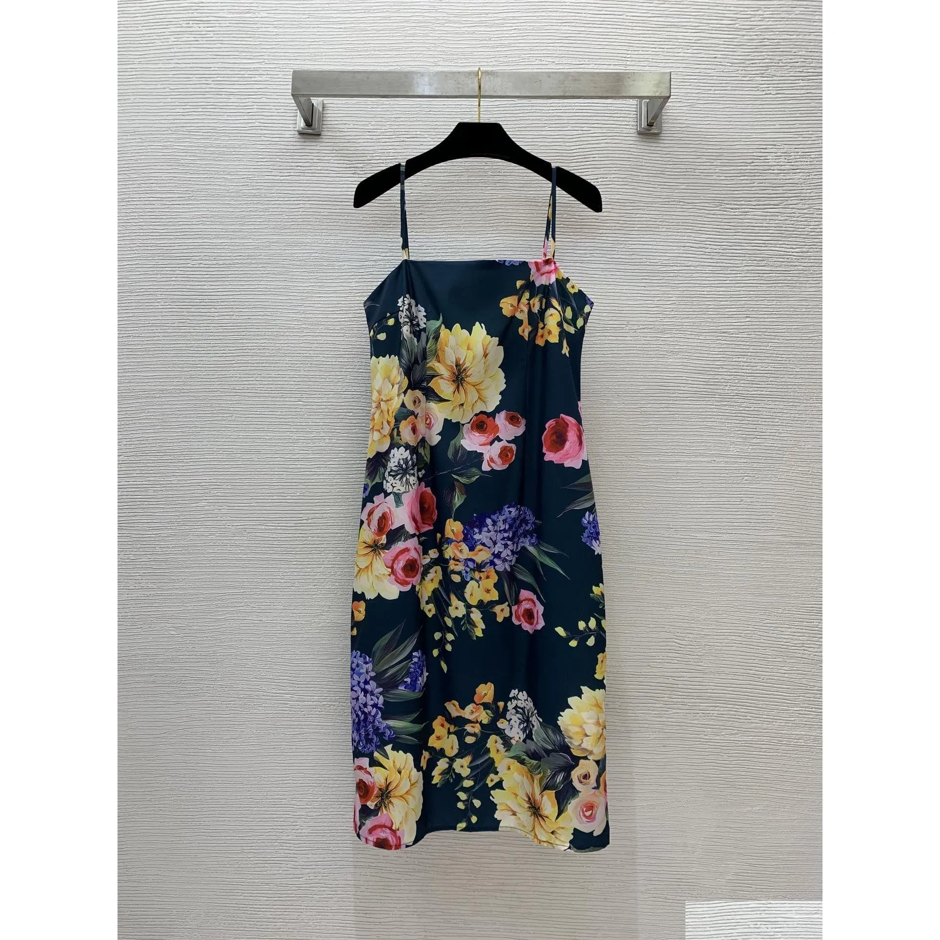 Basic Casual Dresses European And American Fashion Designer 2024 New Pink Yellow Floral Print Slim Fit Slimming Buttocks Wrapped Strap Otd0J