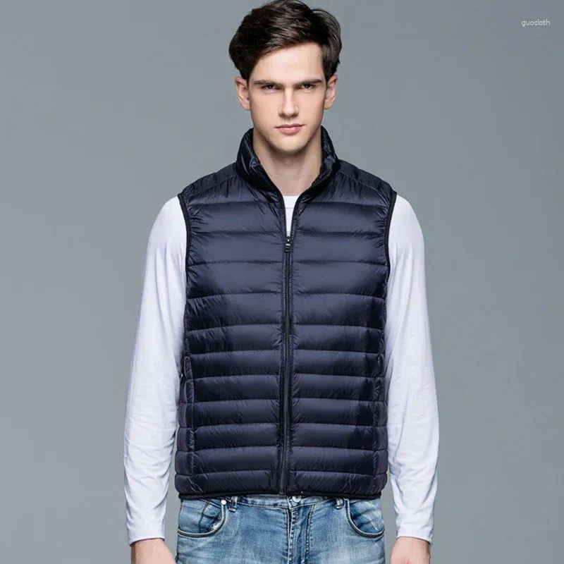 Mäns västar Autumn Winter Ultra-Light White Duck Down Vest Män utomhus kort smal passform Windbreakers Warm Waistcoat Lightweight Mens