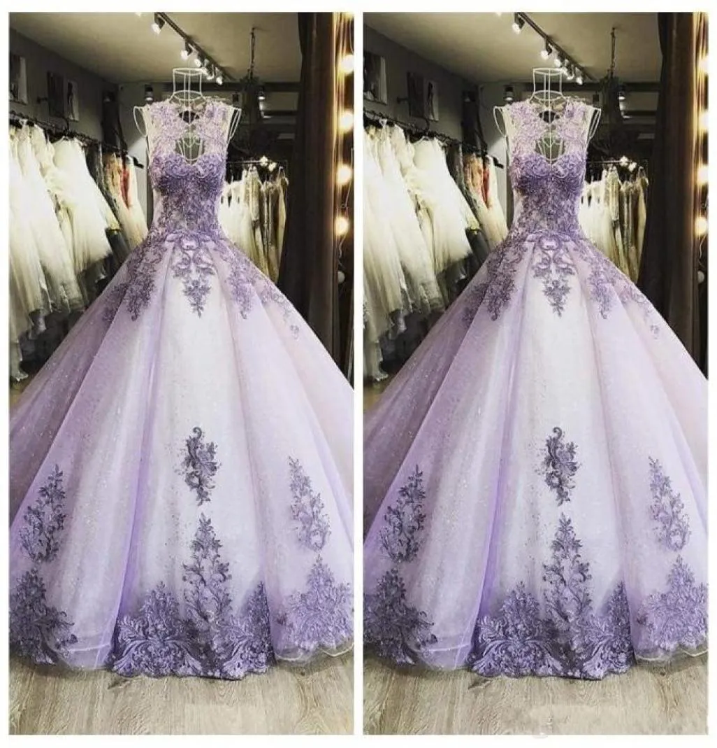 2021 seksowna suknia balowa Quinceanera sukienki liliowe koronkowe aplikacje kryształowy bez rękawów tiul ilusion plus size impreza