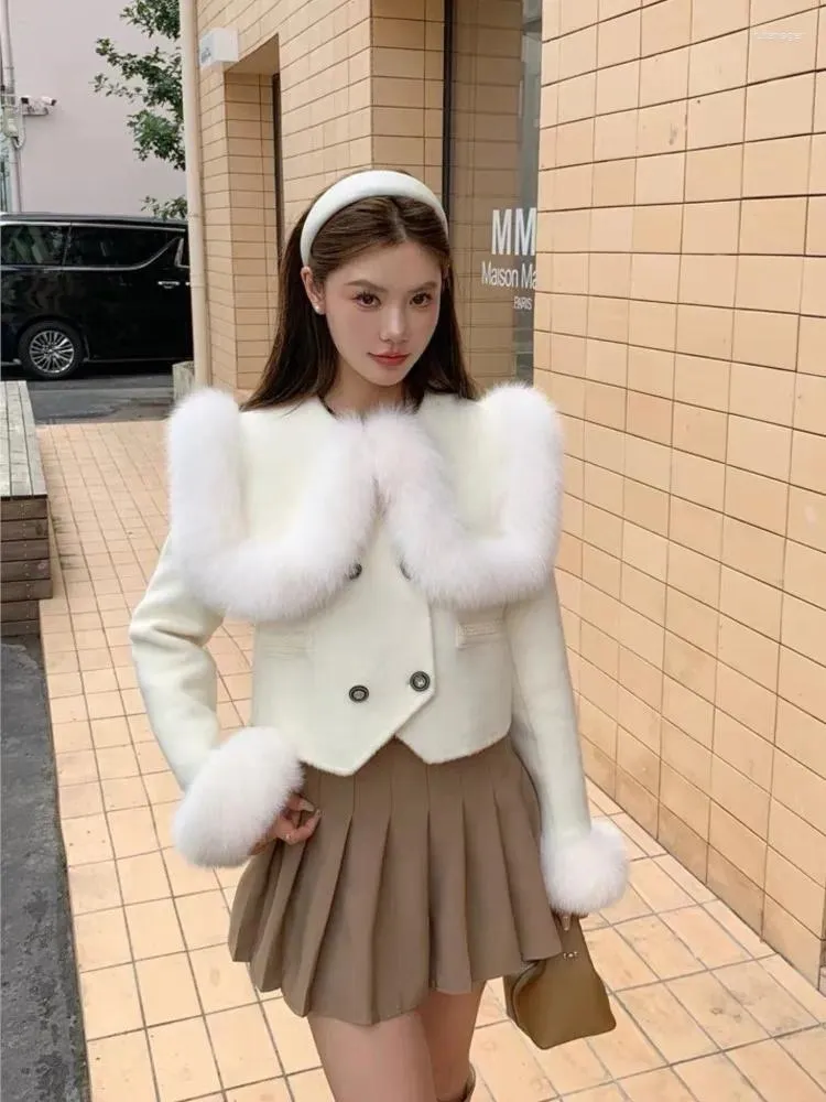 女性用ジャケット2024ウィンターコート女性高品質のフェイクファービッグラペルダブル胸肉厚い温かいウールコート韓国ファッションアウター