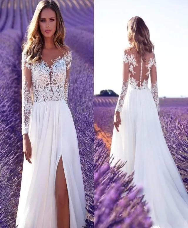 Abiti da sposa in pizzo a maniche lunghe 2019 con spacco alto A Line in chiffon Lunghezza pavimento Collo trasparente e retro Country Boho Bridal8742669