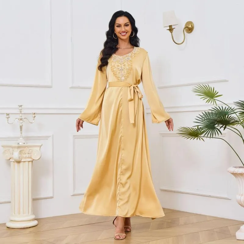 Roupas étnicas Oriente Médio Vestido Muçulmano Mulheres 2024 Eid Ramadan Abaya Diamante Vestidos de Noite Moda Robe Kaftan Dubai Abayas Islam