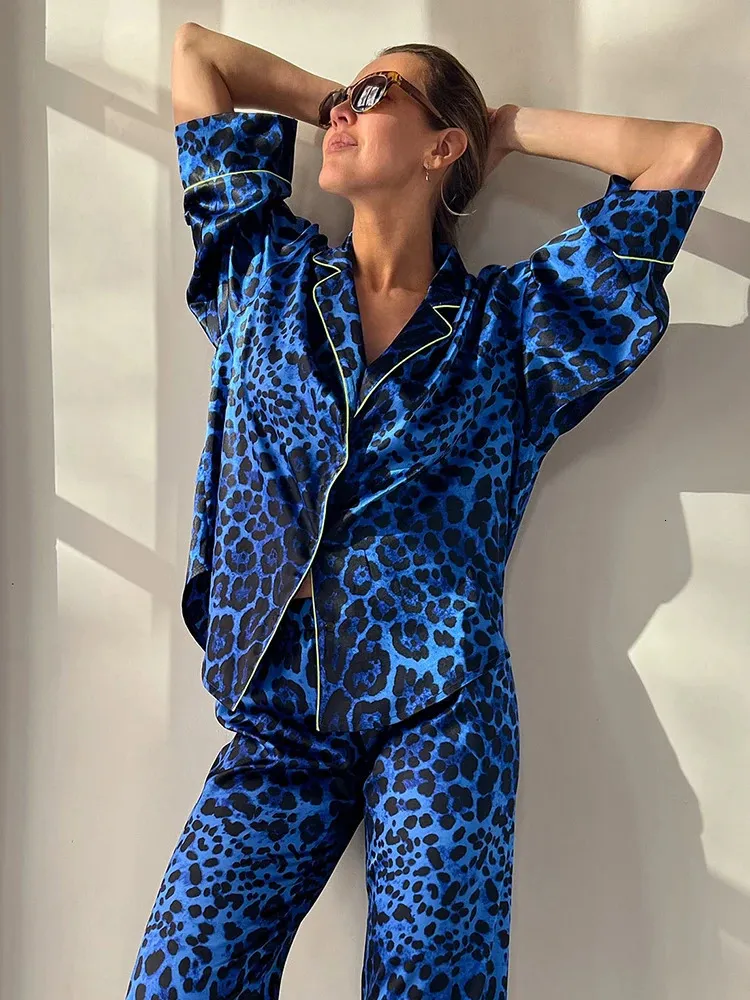 Hiloc Leopard Print Satin Sleepwear Women Women Women Womens Womens Home Clothers Fashion Three Quarter Sleeve Pajama Set 240227