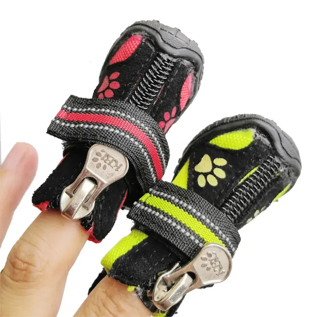 Stivali Golden Retriever impermeabili per piccoli cani di grossa taglia Inverno caldo antivento e antiscivolo Fondo morbido resistente all'usura 8 scarpe per animali domestici 240228