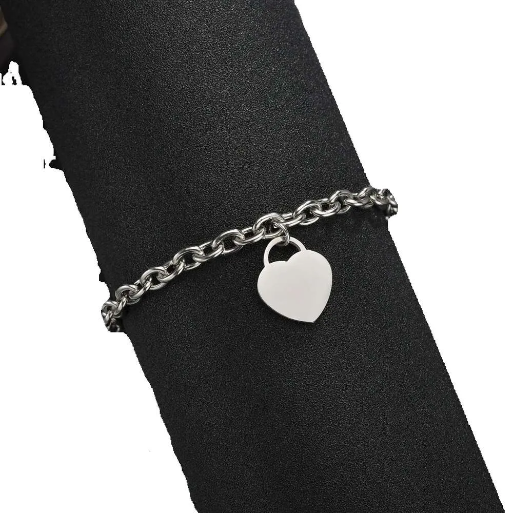 Braccialetti rotondi a cuore Catena per coppie in acciaio inossidabile da donna a portata di mano Gioielli di moda Regali di San Valentino per accessori per fidanzate Commercio all'ingrosso