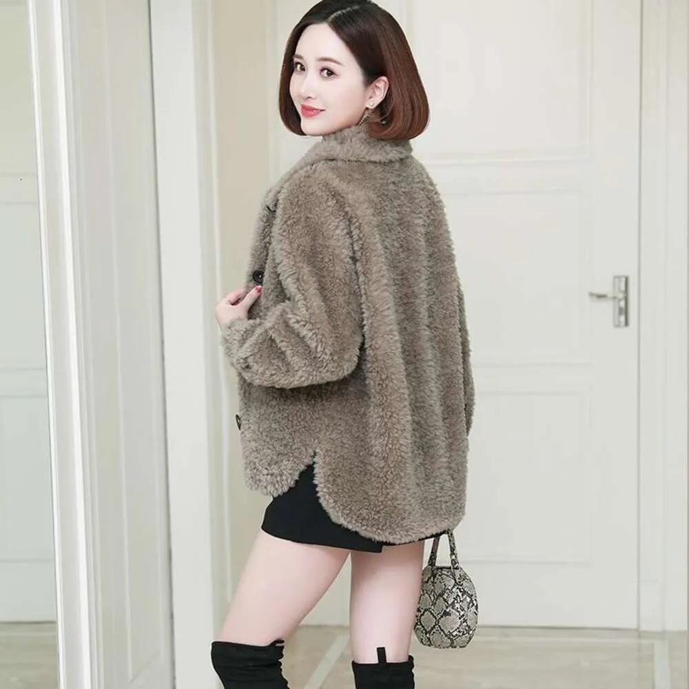 New Haining Sheep 2023 Fleece Women's Short Grain Plush Fur Integrated Lamb Hair Coat Korean Edition 6652