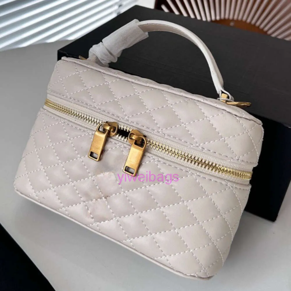 Sac de créateur sac à main sac à main 2024 Yslew Trendy Lingge Chain Box Box Sac Womens Single Bodage Crossbody Forme Trendy Crossbody Bag B448