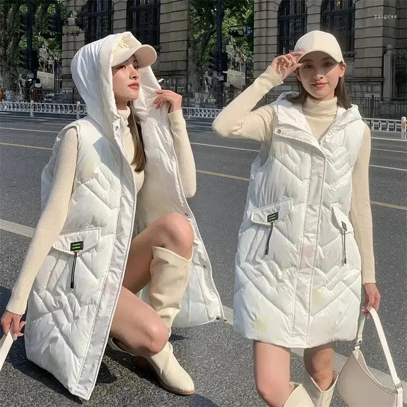 Kvinnors västar 2024 Autumn Winter Fashion ärmlösa damer Vest Tops Casual Warm Down Cotton Waistcoat Lady Jacket Parkas Outwear
