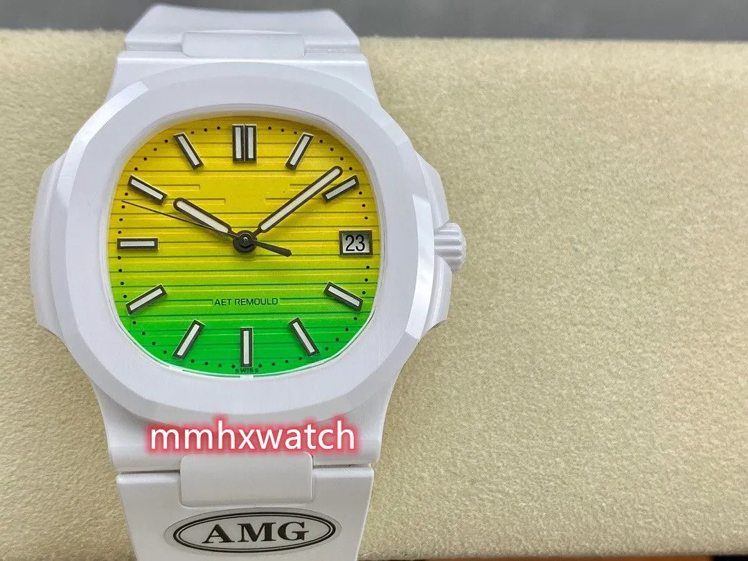 AMG 5711 Watch는 직경이 40mm이고 두께는 8.6mm이며 고무 스트랩이있는 9015 Movement Sapphire Glass Mirror 세라믹 케이스