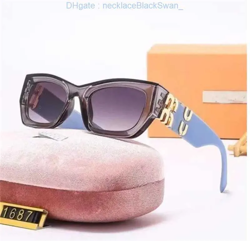 lunettes de soleil design miu personnalité miroir jambe métal grande lettre design multicolore marque miui lunettes usine magasin promotionnel spécial JFGX