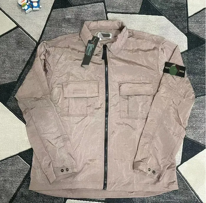 24SS Designer Lightning Badge Jacket Skjortor Vattenbeständig Skinrock Nylon Funktionell solskyddsmedel Mänjackor