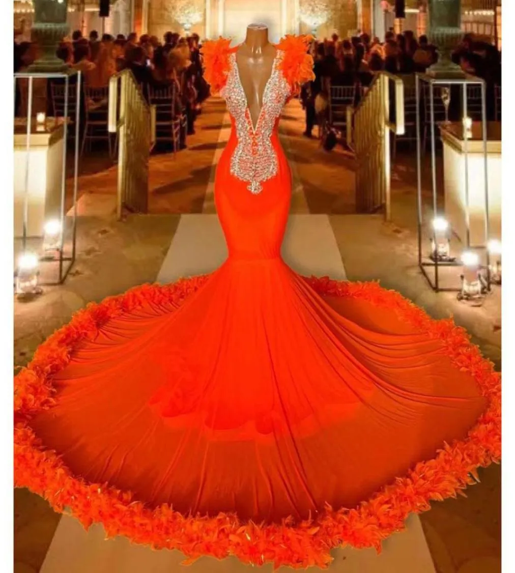 Pop Orange Ballkleid mit Federn 2k23 Schwarze Mädchen tiefer V-Ausschnitt Abend Party Kleider Gala Anlass Geburtstag Kleider1563348