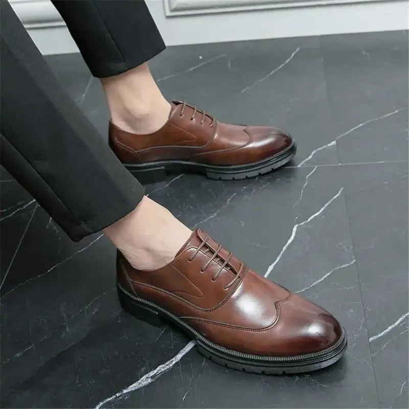 Sapatos de vestido de borracha sola dançarinos tendência casamento 2024 homens elegantes luxo ginásio tênis tênis produtos esportivos fábrica vintage