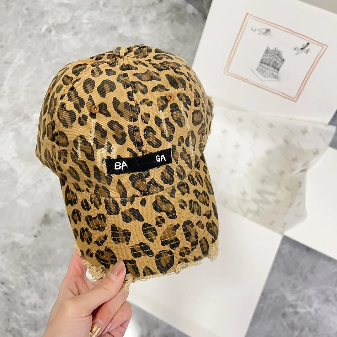 Våren och sommaren ny klassisk retro baseball cap leopard tryck gamla män och kvinnor samma stil