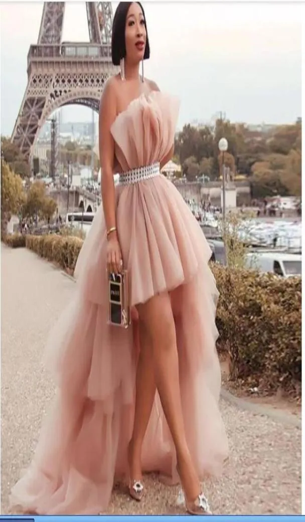 Stoffig roze hoog laag galajurken strapless ruches tule met riem homecoming jurk plus size meisjes feestrokken1804567