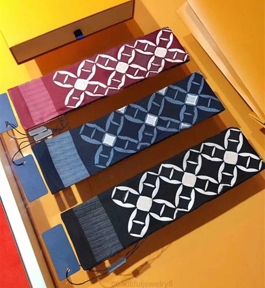 Luksusowy projekt designerski womans szalik moda litera torebka szaliki krawatów Włosy Wetkale 100% jedwabne opakowania materiałowe rozmiar 8*120