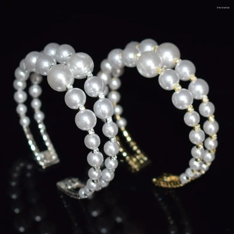 Bracciale rigido a due file di perle barocche Bracciale largo alla moda Braccialetti con perline multistrato con zirconi cubici Gioielli da sposa da donna