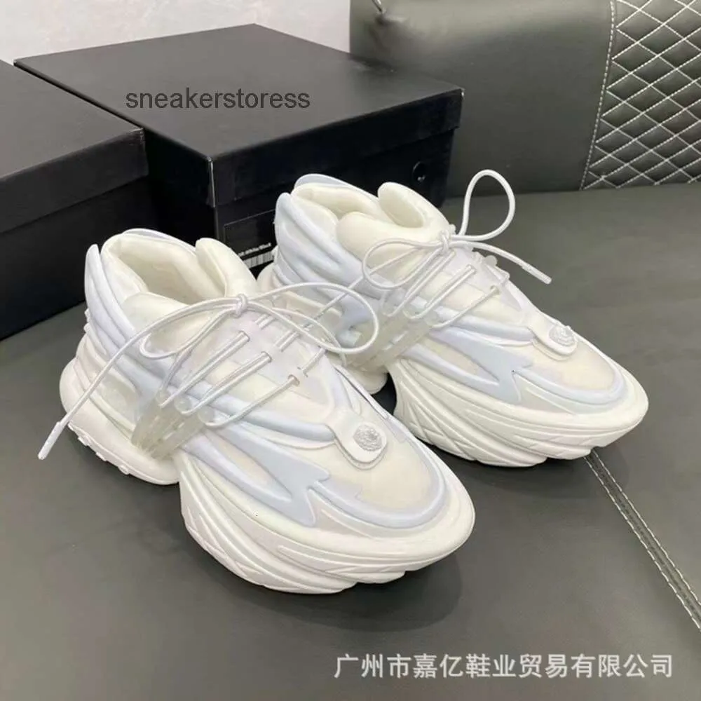 Couple Shoes Spaceship Balmana Sneaker Unicorn Casual 2024 Sneakers Designer Seasons Spacecraft Sports Space Thick Sole Running Shock Absorbing 1 V3p4