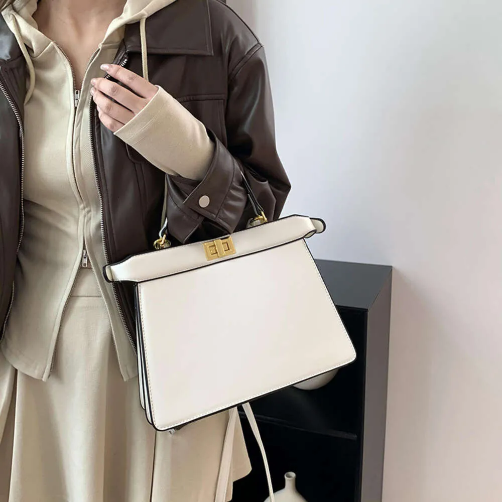 Fabrikanten handtassen groot- en detailhandel Nieuw 2024 Hoge kwaliteit trendy stijl één schouder Crossbody Commuter damestastassen