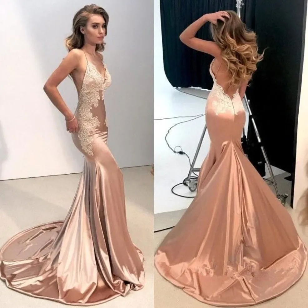 Elegante sexy Spaghetti -Träger Satin Mermaid Prom Kleider Spitzen Applikationen Rückenless Vestidos de Festa Party Abendkleider Ba82872414